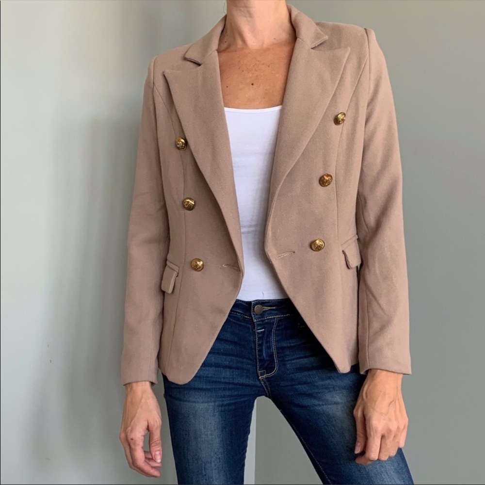 SMALL REVOLVE TAN DOUBLE-BREASTED FITTED BLAZER